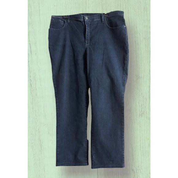 Lee, Dark Wash, Straight Leg, Relaxed Fit, Denim Jeans- Size 20W Medium - Picture 1 of 3